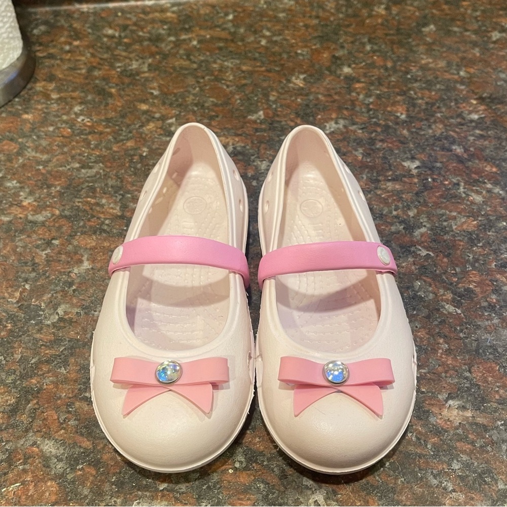 Very gently used girls Crocs flats